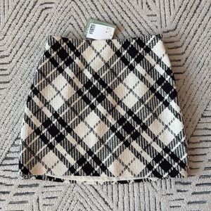 Brand New H&M Tweed Fitted Skirt